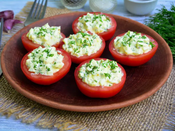 Фото блюда: Помидоры, фаршированные яйцом