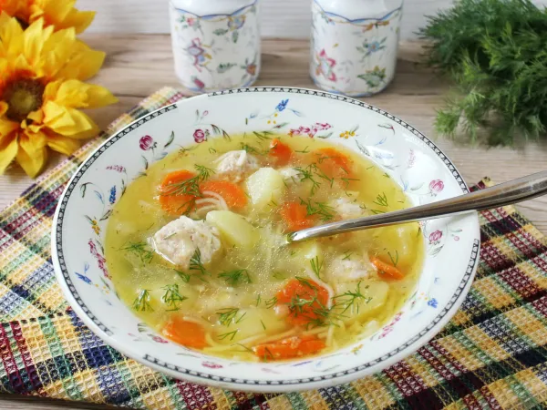 Фото блюда: Суп с жареными фрикадельками