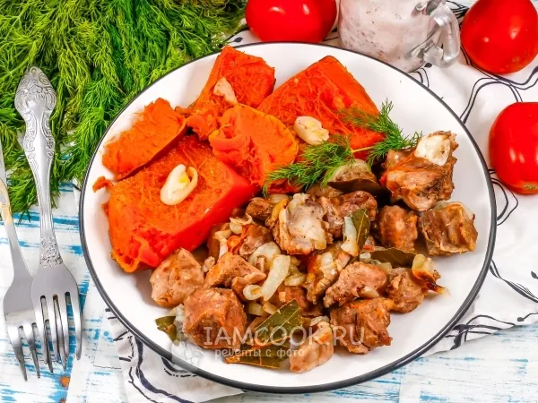 Фото блюда: Мясо в тыкве в духовке в фольге