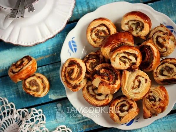 Фото блюда: Слоёные рулетики с мясным фаршем