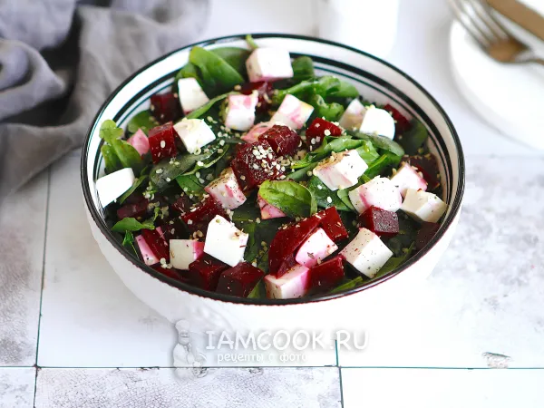 Фото блюда: Салат со шпинатом, свеклой и фетой