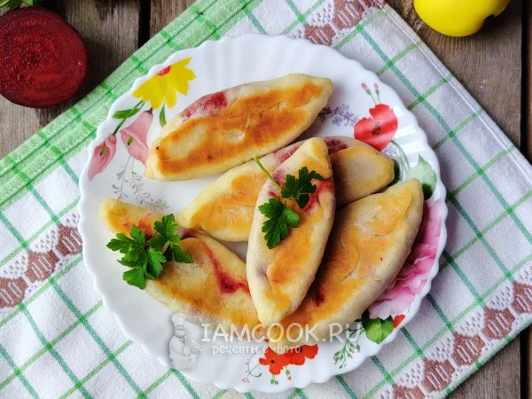 Фото блюда: Пирожки со свёклой и яблоком