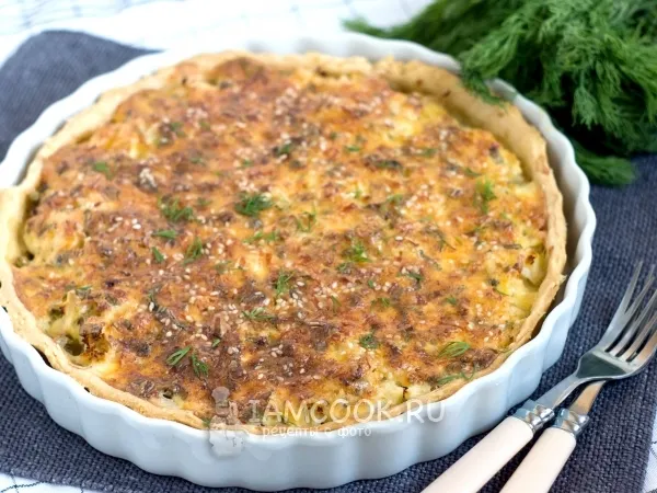 Фото блюда: Пирог с цветной капустой, сыром и горошком