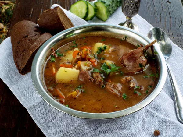 Фото блюда: Шулюм из утки в казане на костре