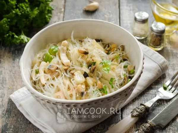 Фото блюда: Фунчоза с кальмарами и грибами