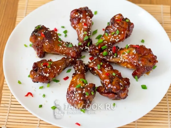 Фото блюда: Кэлэ Цзи Чи (куриные крылышки в кока-коле)