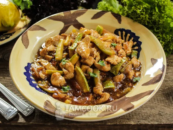 Фото блюда: Куриное филе с кабачками в соевом соусе