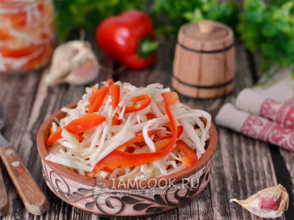 Фото блюда: Маринованная капуста с болгарским перцем и чесноком