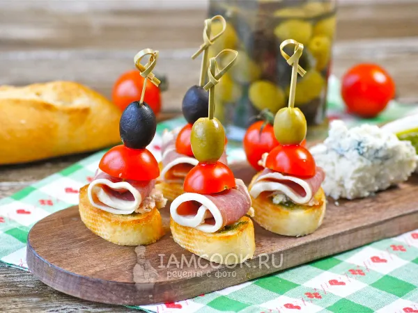 Фото блюда: Пинчос (испанские бутерброды)