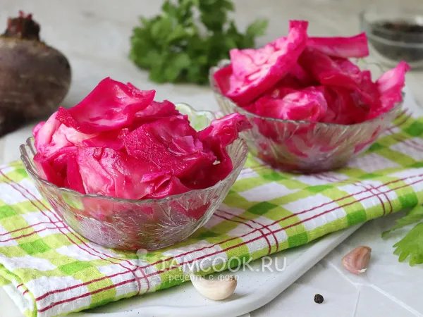 Фото блюда: Капуста Пелюстка (маринованная со свеклой)