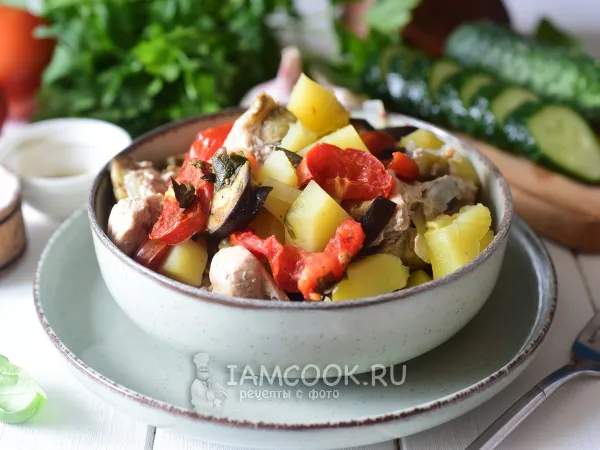 Фото блюда: Рагу из индейки в духовке (с овощами и картофелем)