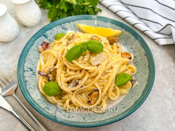 Фото блюда: Паста карбонара с морепродуктами