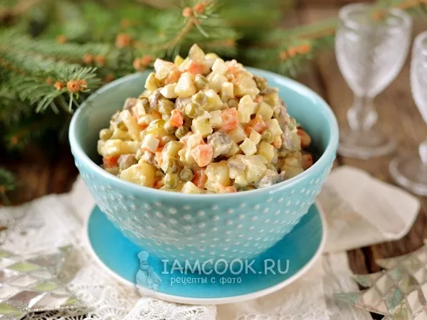 Фото блюда: «Оливье» с мясом и солеными огурцами