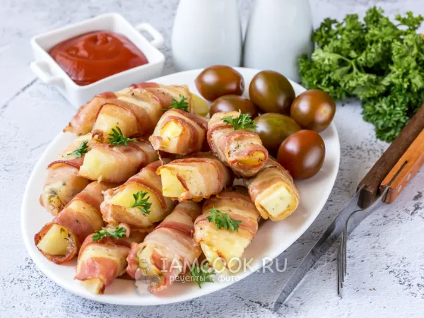 Фото блюда: Вареная картошка в беконе в духовке