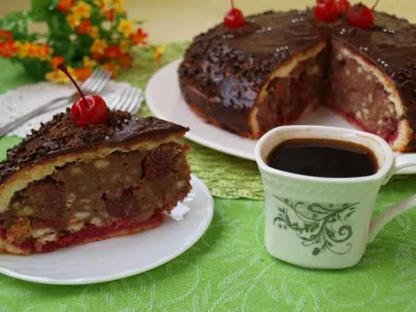 Фото блюда: Торт «Пьяная вишня в шоколаде»