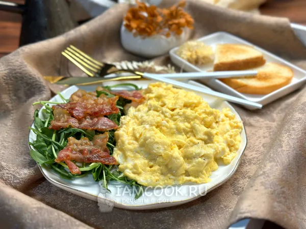 Фото блюда: Скрэмбл с беконом