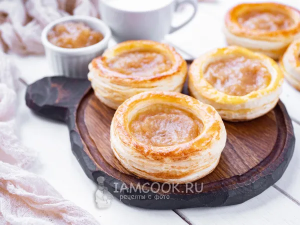 Фото блюда: Ватрушки с повидлом из слоеного теста