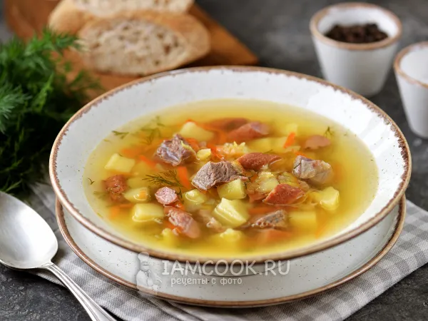 Фото блюда: Гороховый суп с говядиной и копченостями