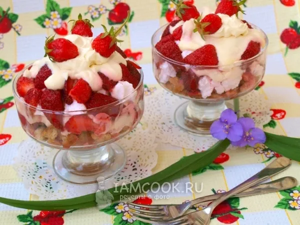 Фото блюда: Клубничный десерт с зефиром