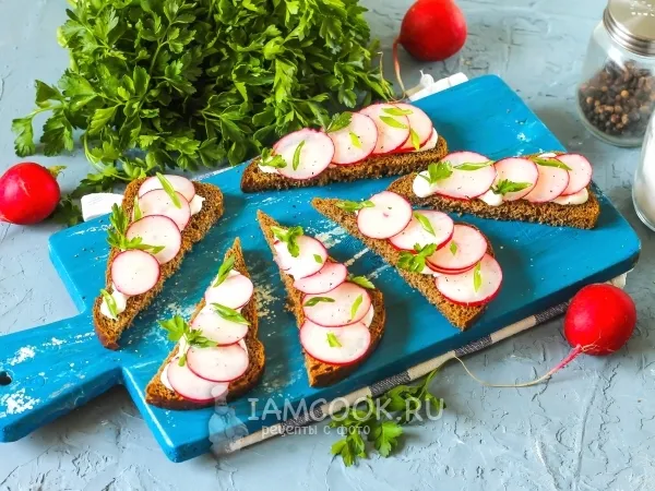 Фото блюда: Бутерброды с редисом