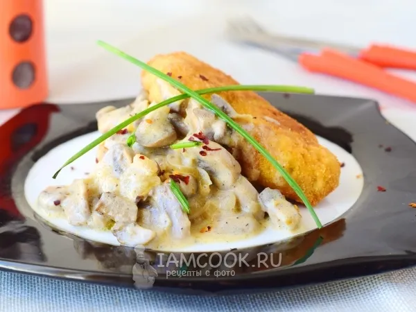 Фото блюда: Котлеты картофельные с грибной подливкой