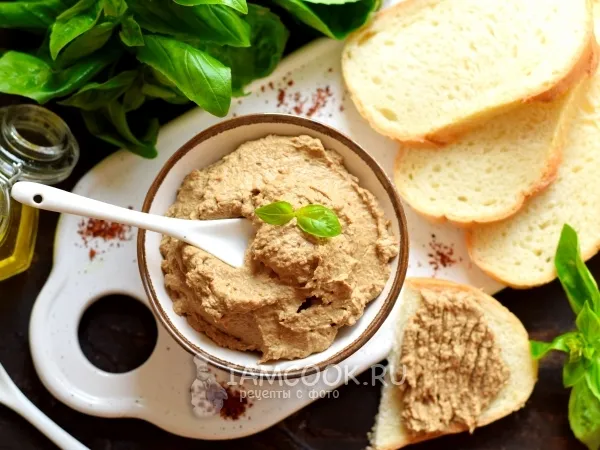 Фото блюда: Паштет из куриной печени с маслом