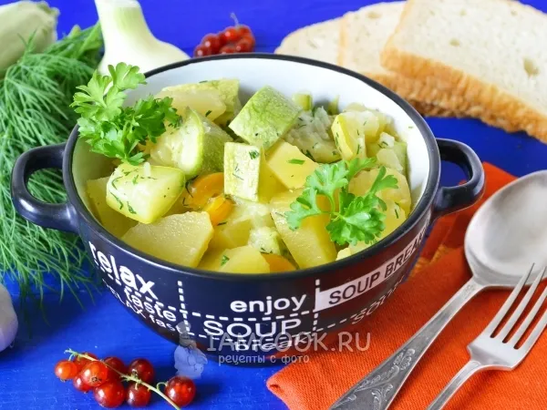 Фото блюда: Тушеные кабачки с картошкой в мультиварке