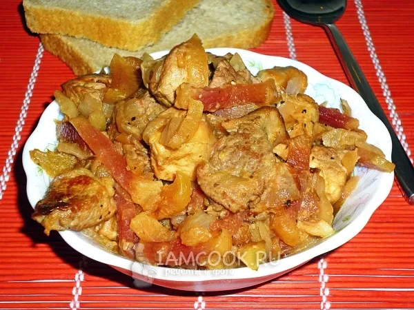 Фото блюда: Свиной гуляш с китайской редькой