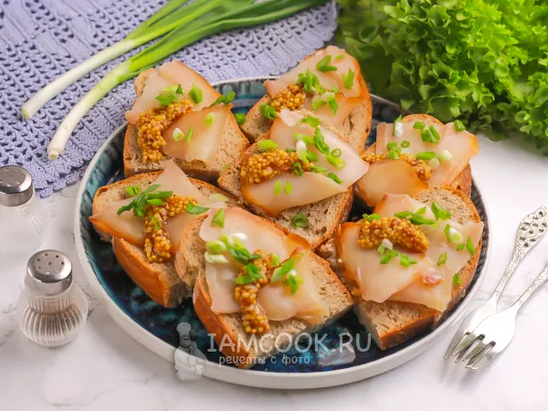 Фото блюда: Бутерброды с масляной рыбой