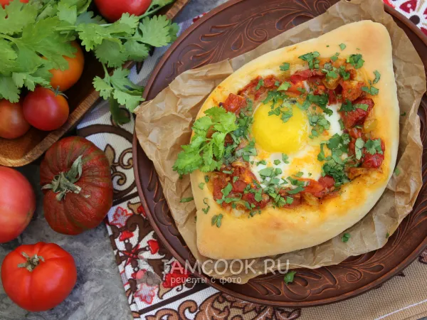 Фото блюда: Хачапури по-аджарски шакшука