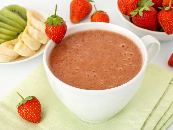 Фото блюда: Смузи с бананом, киви и клубникой