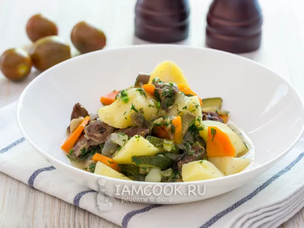 Фото блюда: Тушеные куриные сердечки с картофелем и овощами