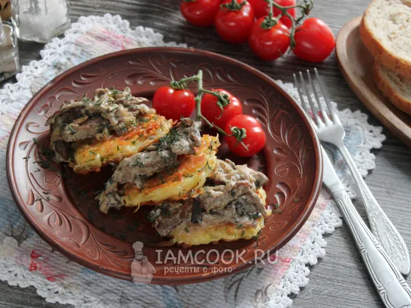 Фото блюда: Бефстроганов с картофельными драниками