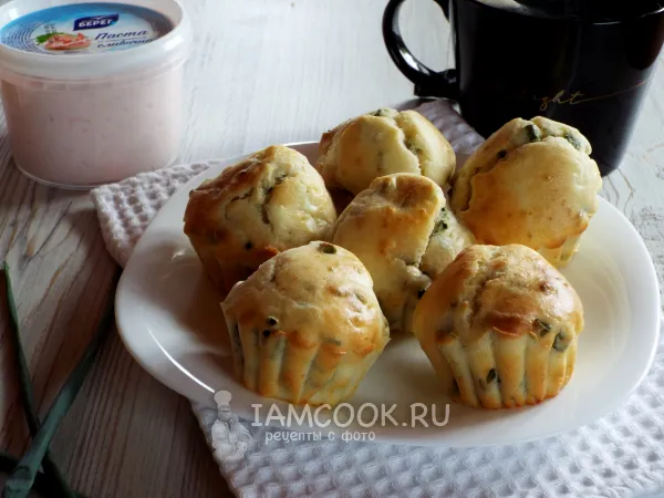 Фото блюда: Кексы с яйцом и зелёным луком