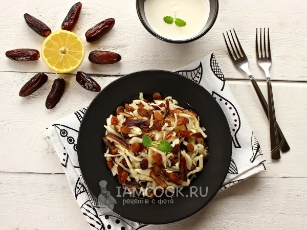 Фото блюда: Салат с белокочанной капустой и финиками