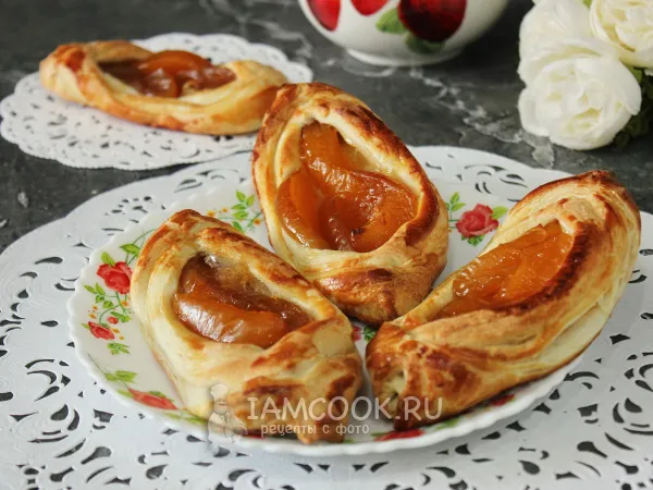 Фото блюда: Лодочки из слоеного теста с вареньем