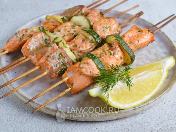 Фото блюда: Шашлычки из семги на шпажках в духовке