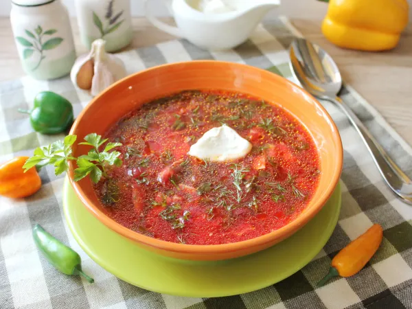 Фото блюда: Борщ со щавелем и свеклой