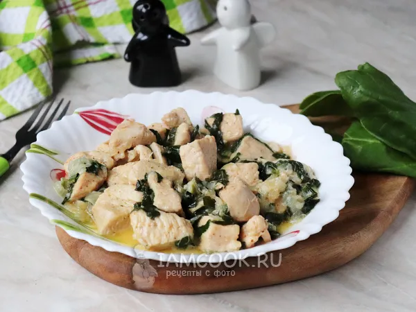 Фото блюда: Курица в сливочном соусе со шпинатом