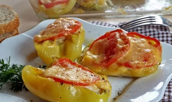 Фото блюда: Перец с картофелем и курицей, запеченный в духовке