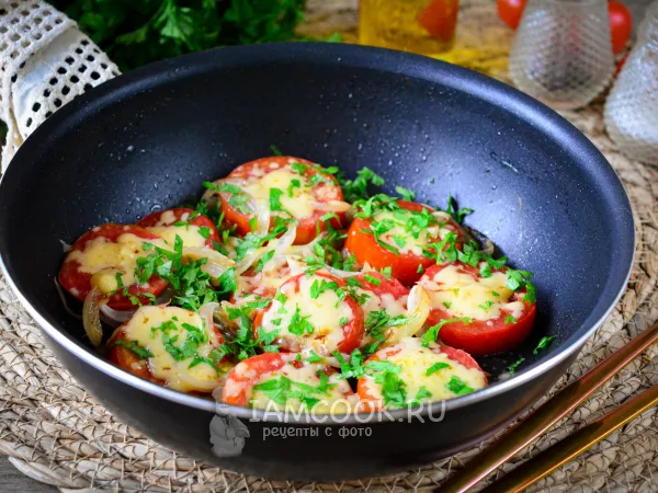 Фото блюда: Жареные помидоры с сыром на сковороде