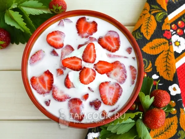 Фото блюда: Холодник с клубникой