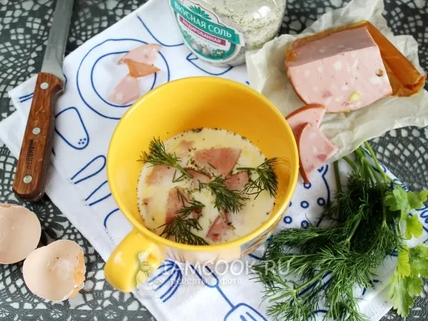 Фото блюда: Омлет с колбасой в пароварке