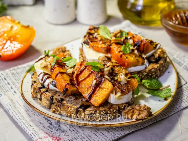 Фото блюда: Брускетта с хурмой