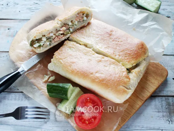 Фото блюда: Пирог из дрожжевого теста с лососем