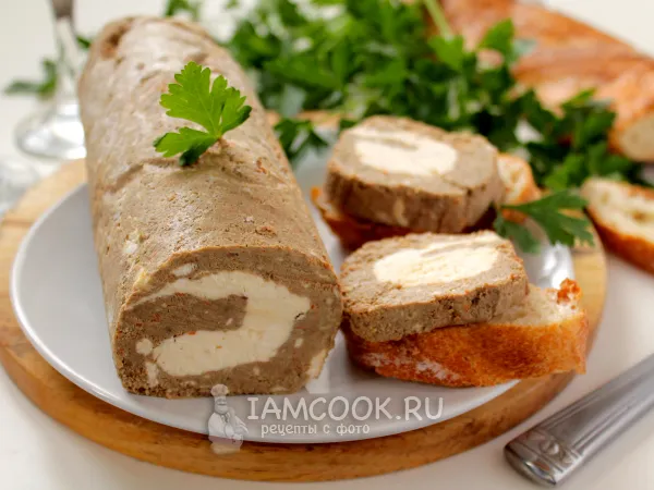 Фото блюда: Рулет из печени с морковью и луком