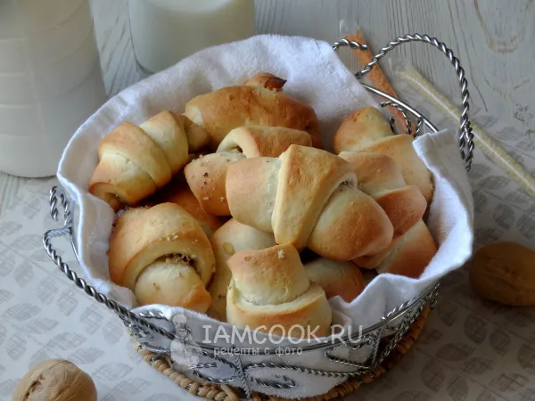 Фото блюда: Рогалики с грецким орехом и сахаром