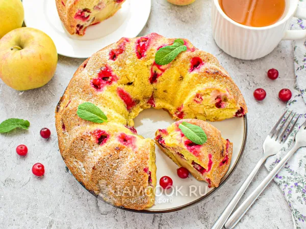 Фото блюда: Кекс с яблоками и клюквой