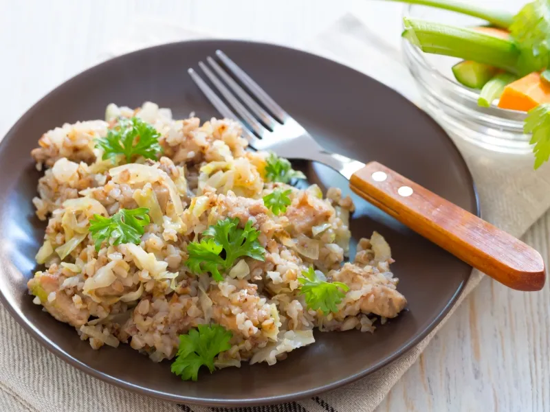 Фото блюда: Гречка с капустой и мясом