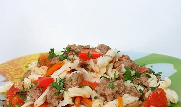 Фото блюда: Макароны с фаршем и помидорами